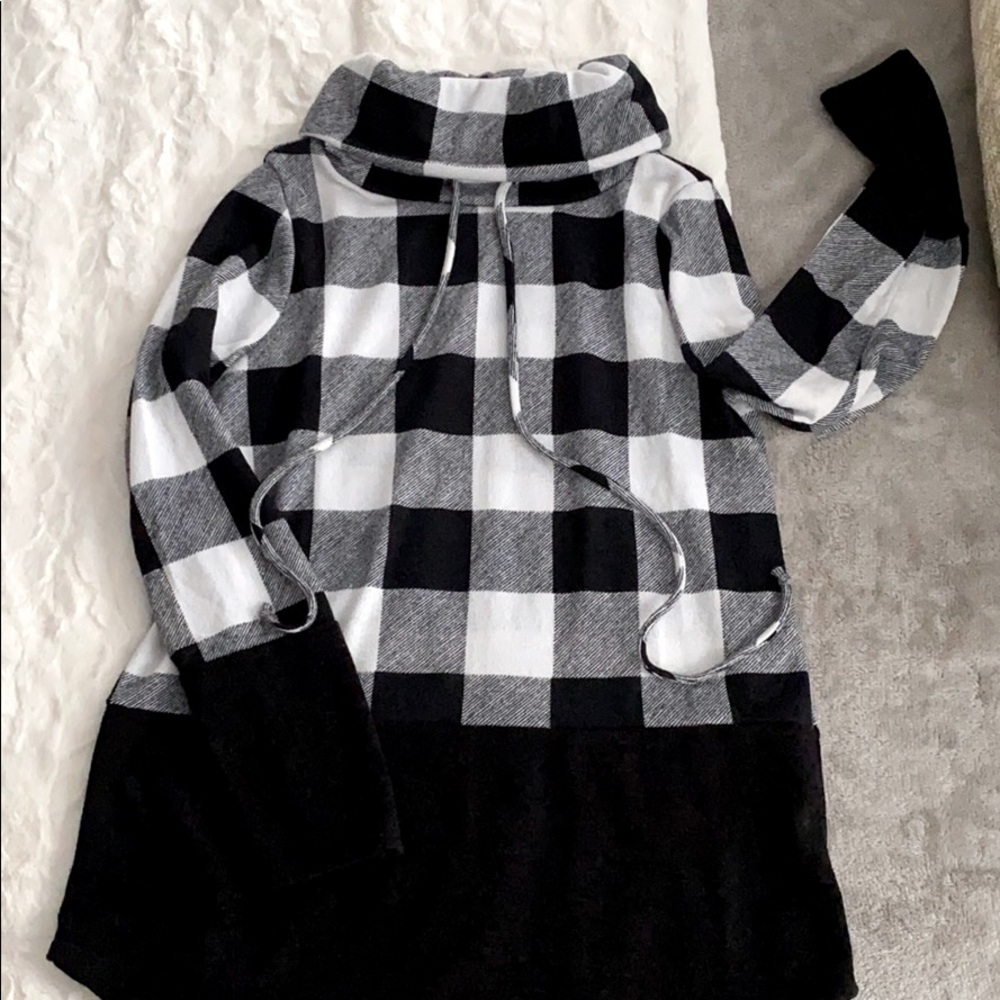 Buffalo check sweater